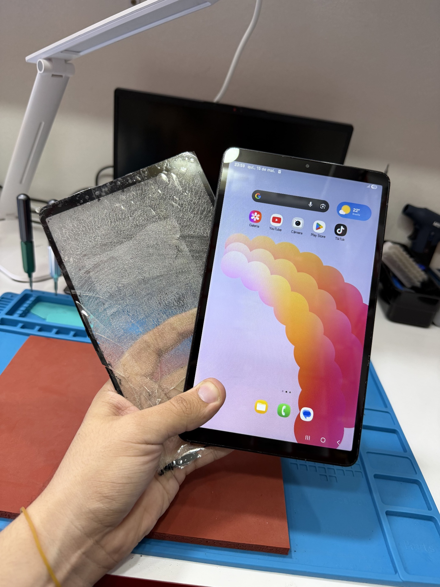Tablet Samsung com tela nova funcionando